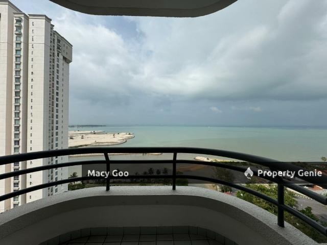 Condominium for sale in Malaka