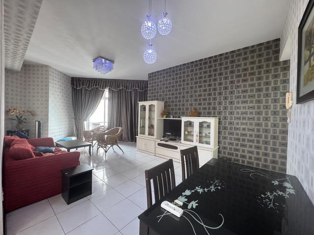 Condominium for sale in Malaka