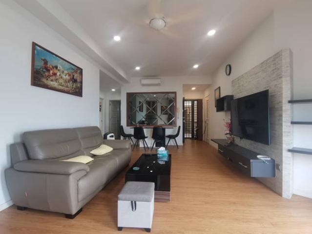 Condominium for rent in Malaka