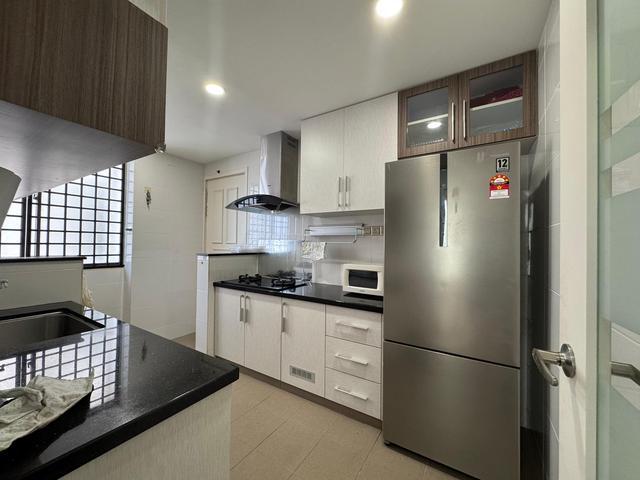 Condominium for rent in Malaka