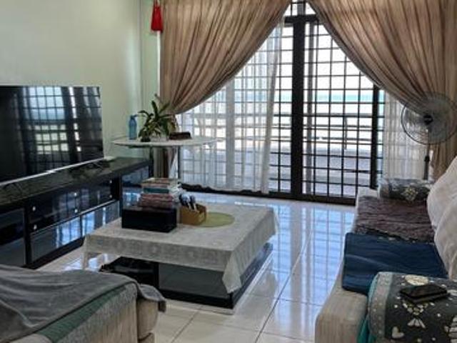 Condominium for sale in Malaka