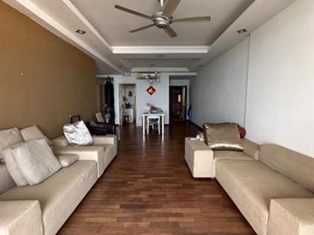 Condominium for sale in Malaka