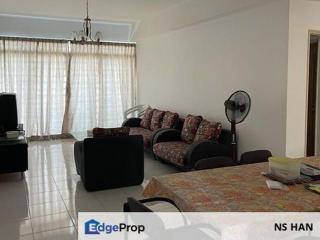 Condominium for sale in Malaka