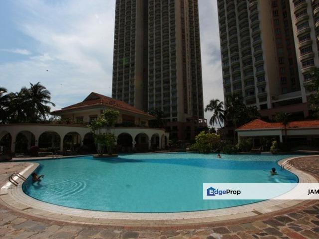 Condominium for sale in Malaka