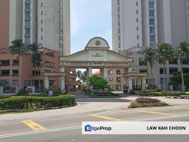 Condominium for sale in Malaka