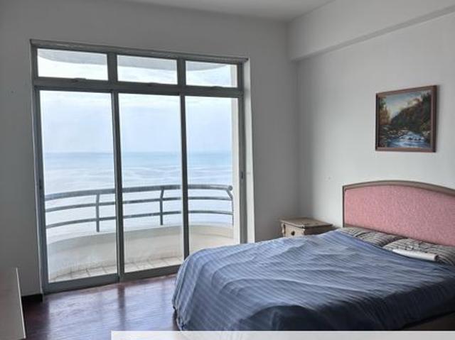 Condominium for sale in Malaka
