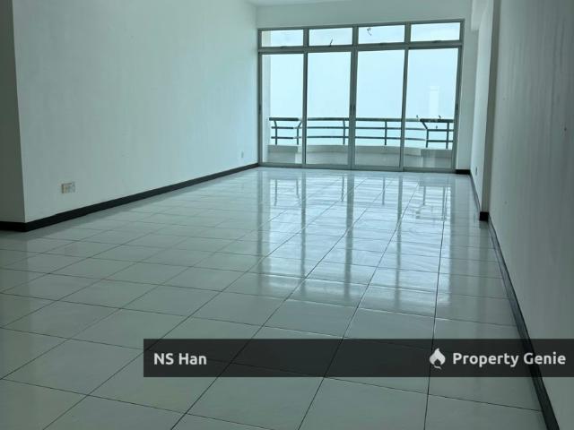 Condominium for sale in Malaka