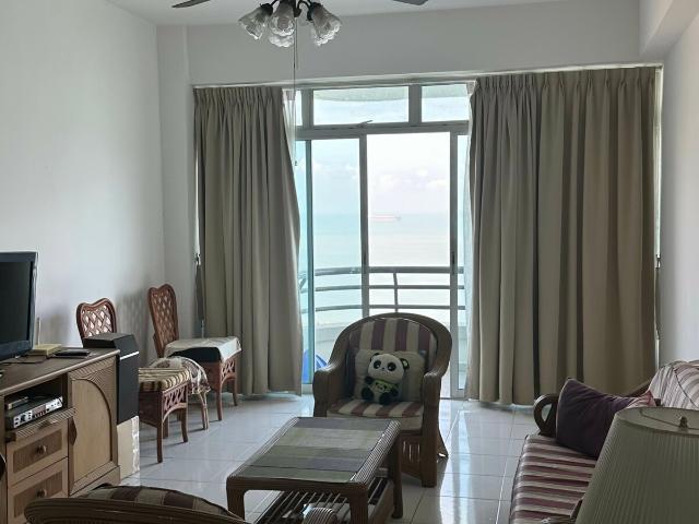 Condominium for rent in Malaka