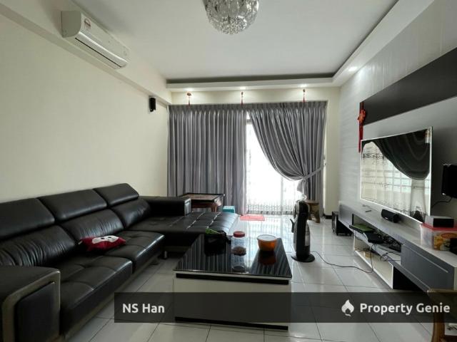 Condominium for sale in Malaka