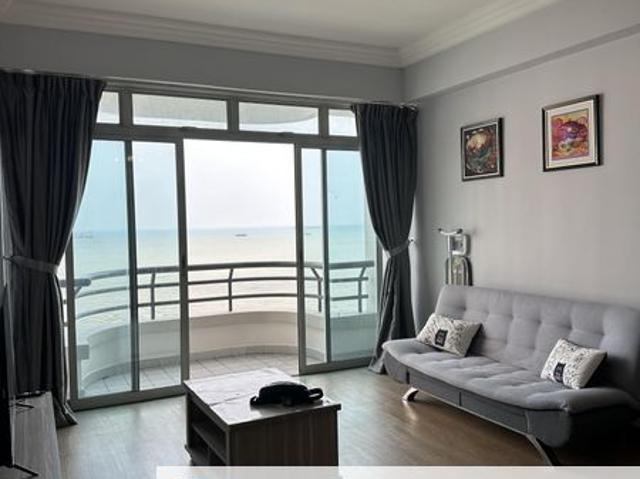 Condominium for sale in Malaka