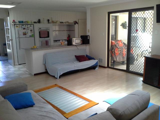 Room for rent in Woodvale, Western Australia