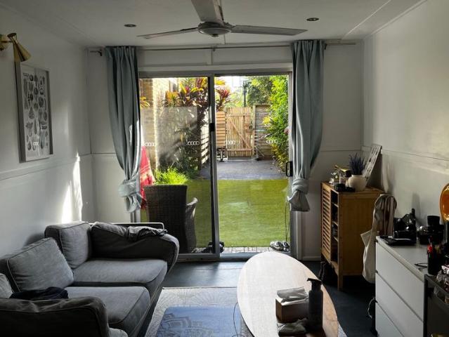 Room for rent in Ocean Shores, New South Wales