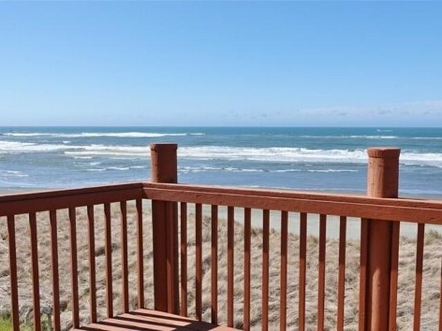 Condo for sale in Ocean Shores