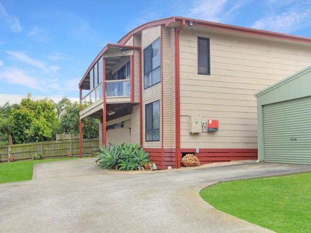 House for sale in Lakes Entrance, Victoria