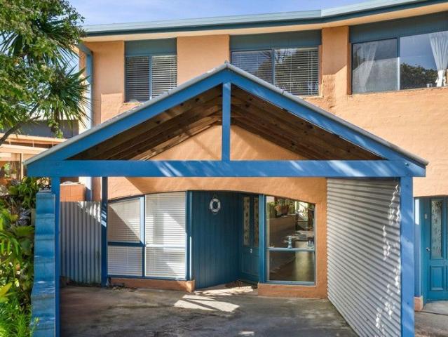 Apartment for sale in Skenes Creek, Victoria