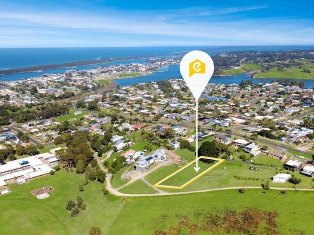 Land for sale in Lakes Entrance, Victoria