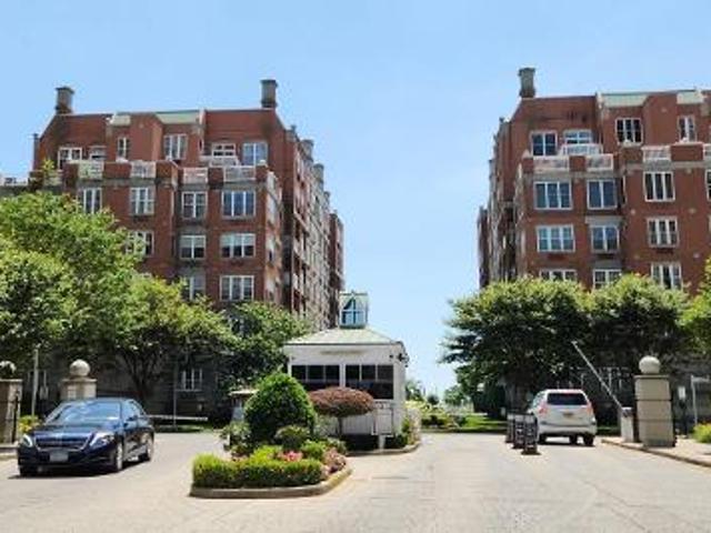 Condo for sale in Arverne, New York