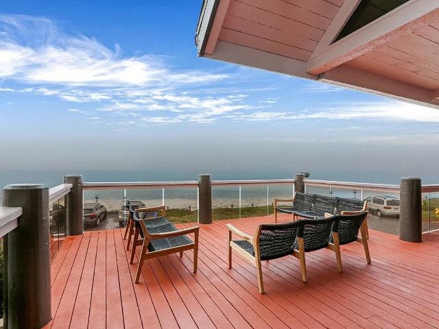 Apartment for rent in Pacific Manor, Pacifica