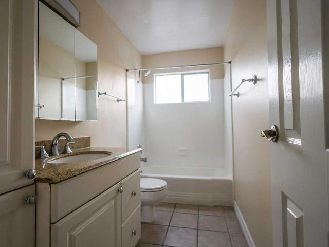 Apartment for rent in Costa Mesa, Orange County