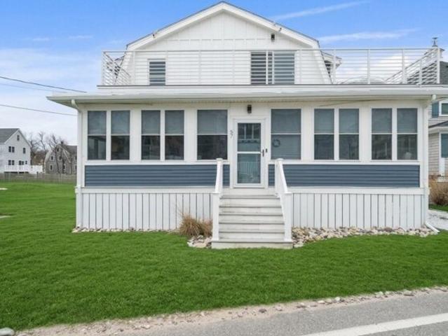 House for sale in Hatherly Beach, Scituate