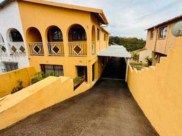 House for sale in Chatsworth, Kwazulu-natal
