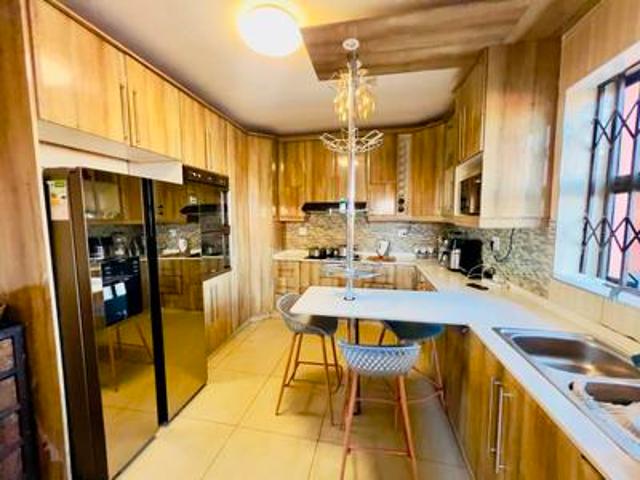 House for sale in Inanda