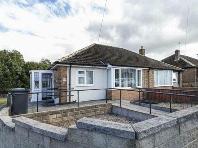 House for sale in Huddersfield, West Yorkshire