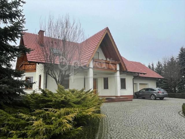 Dom do wynajęcia w Ociąż