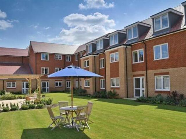 House for sale in Caldecott, Dromore