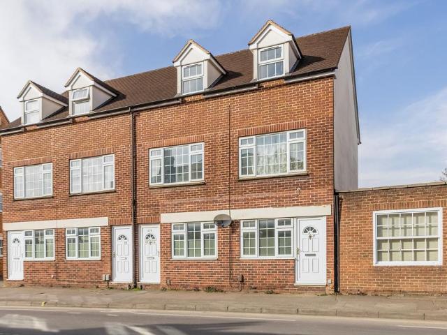 Apartment for rent in Caldecott, Dromore