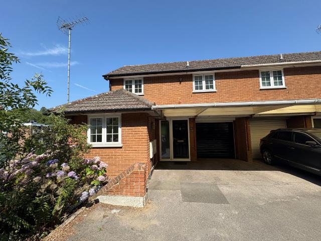 House for rent in Holloway Hill, Fole