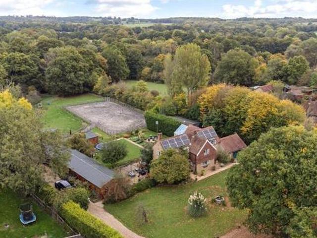 House for sale in Pachesham Park, Surrey