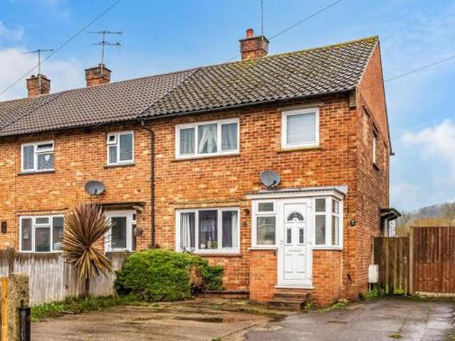 House for sale in Hillview, Surrey