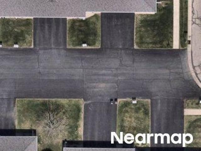 Condo for sale in Oconomowoc