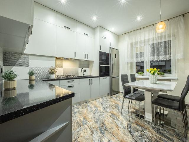 Dom na sprzedaż w Łódź, Łódzkie