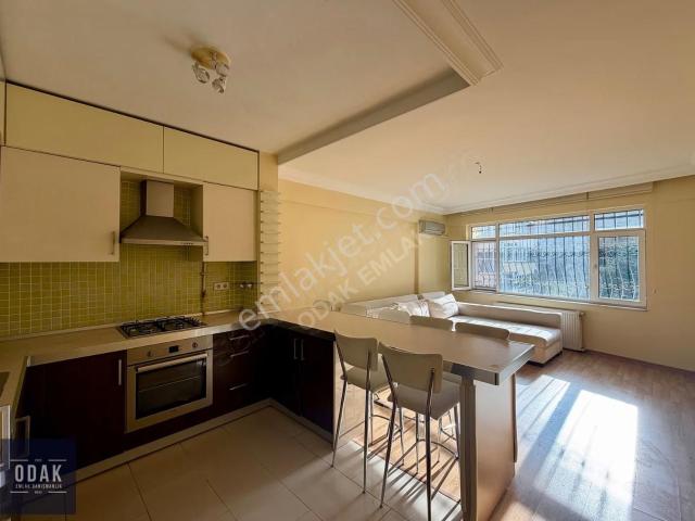 Kadiköy, İstanbul içerisinde kiralık mülk