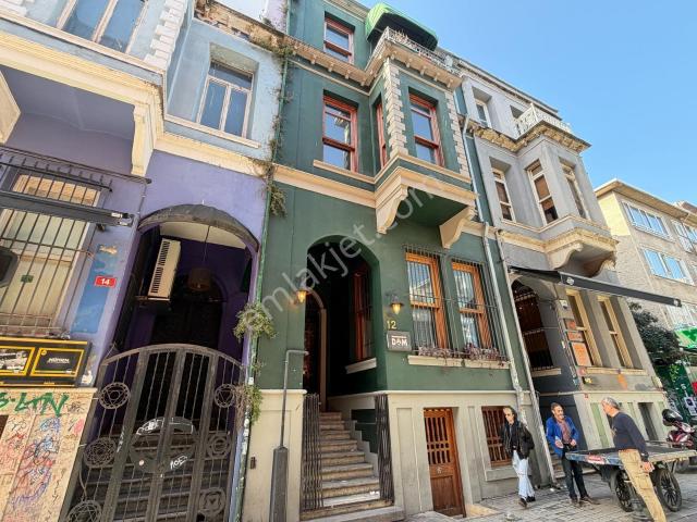 Kadiköy, İstanbul içerisinde kiralık Bina