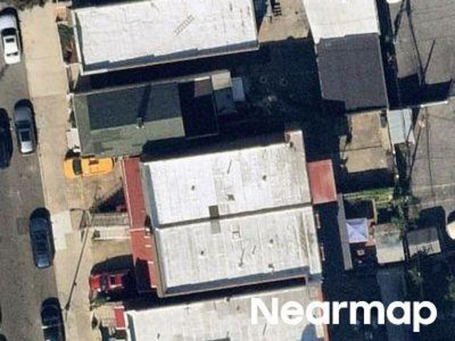 House for sale in The Bronx, Arverne
