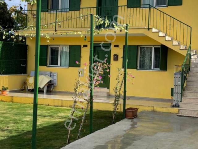 Atatürk Mahallesi, Beydağ içerisinde satılık Villa