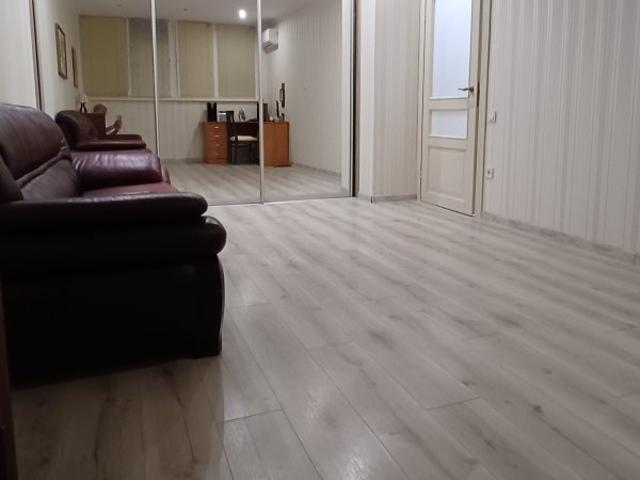 Квартира продажа в Великодолинском, Днепропетровской области