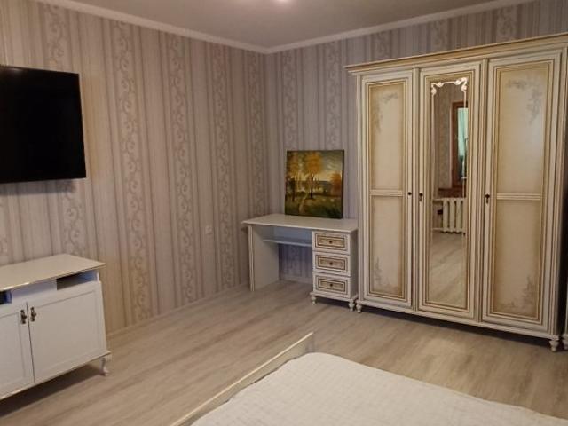 Квартира продажа в Великодолинском, Днепропетровской области