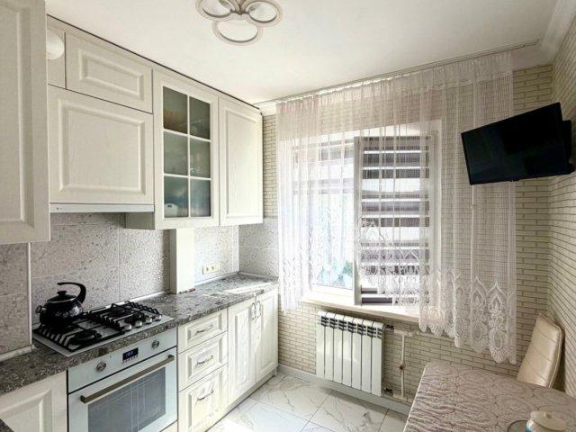 Квартира продажа в Великодолинском, Днепропетровской области