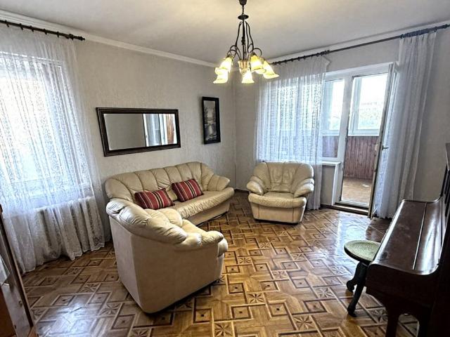 Квартира продажа в Великодолинском, Днепропетровской области