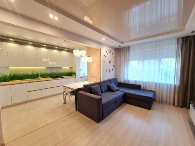 Квартира продажа в Великодолинском, Днепропетровской области