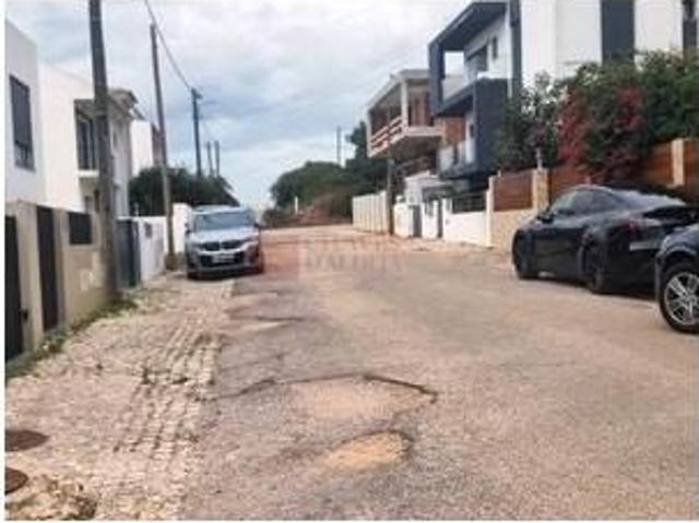 Terreno venda em Odivelas