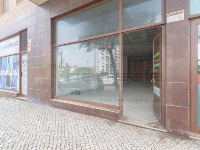 Ponto Comercial alugar em Odivelas, Amorosa