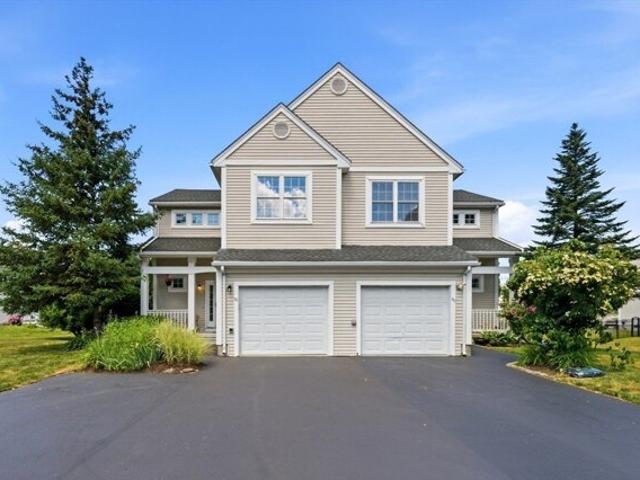 Condo for sale in Shrewsbury, Massachusetts