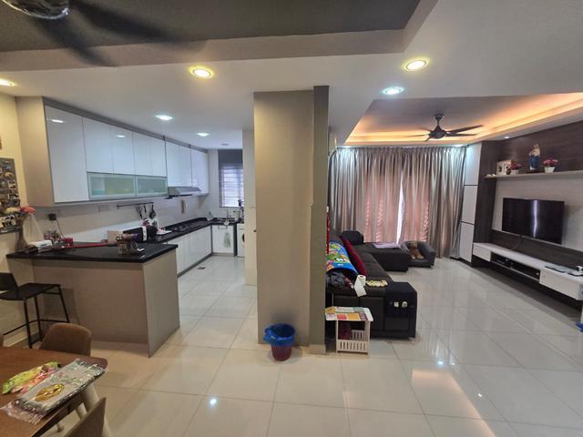 Townhouse for rent in Petaling, Subang Jaya
