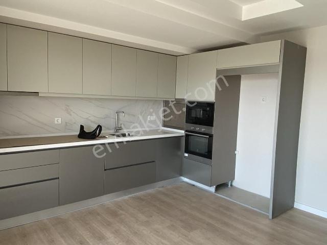Karabağlar, İzmir içerisinde kiralık mülk