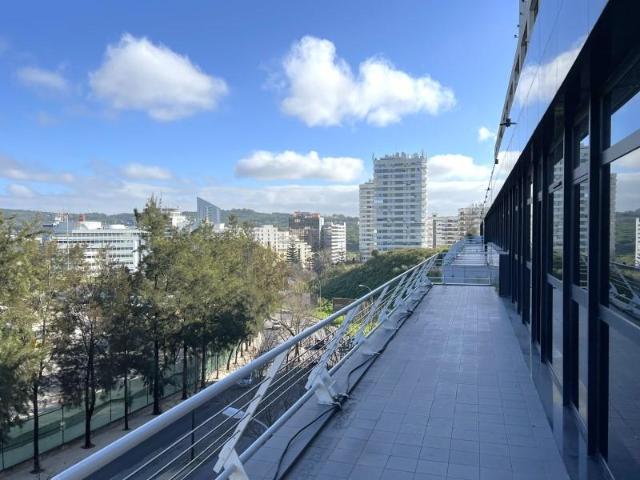 Escritório alugar em Oeiras, Lisboa